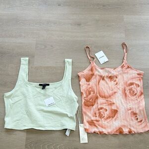 Forever 21 Set of 2 Tanks XL Green Ribbed Tank & Peach Floral Cami